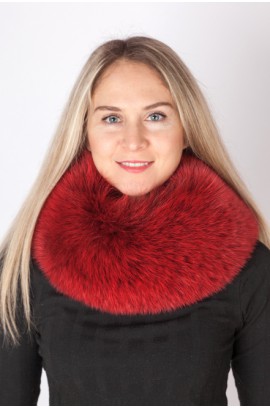 Red-cherry fox fur neck warmer